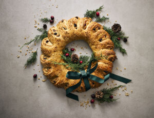 Maple Christmas Wreath Cake