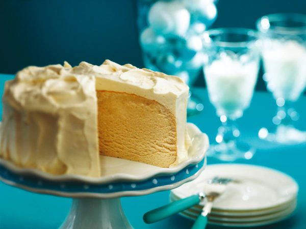 Recipe — Maple Pavlova Cake