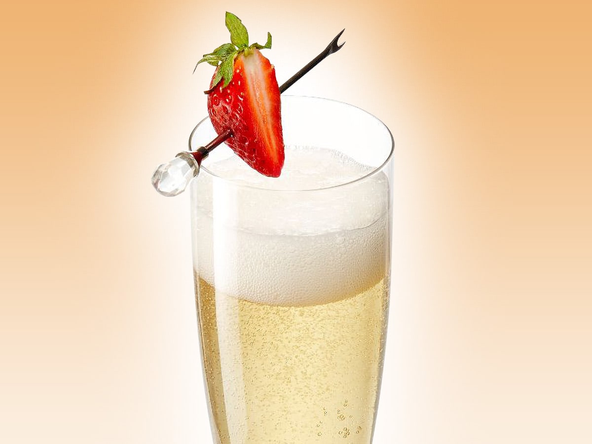 Maple Strawberry-Top Cocktail | Maple from Canada