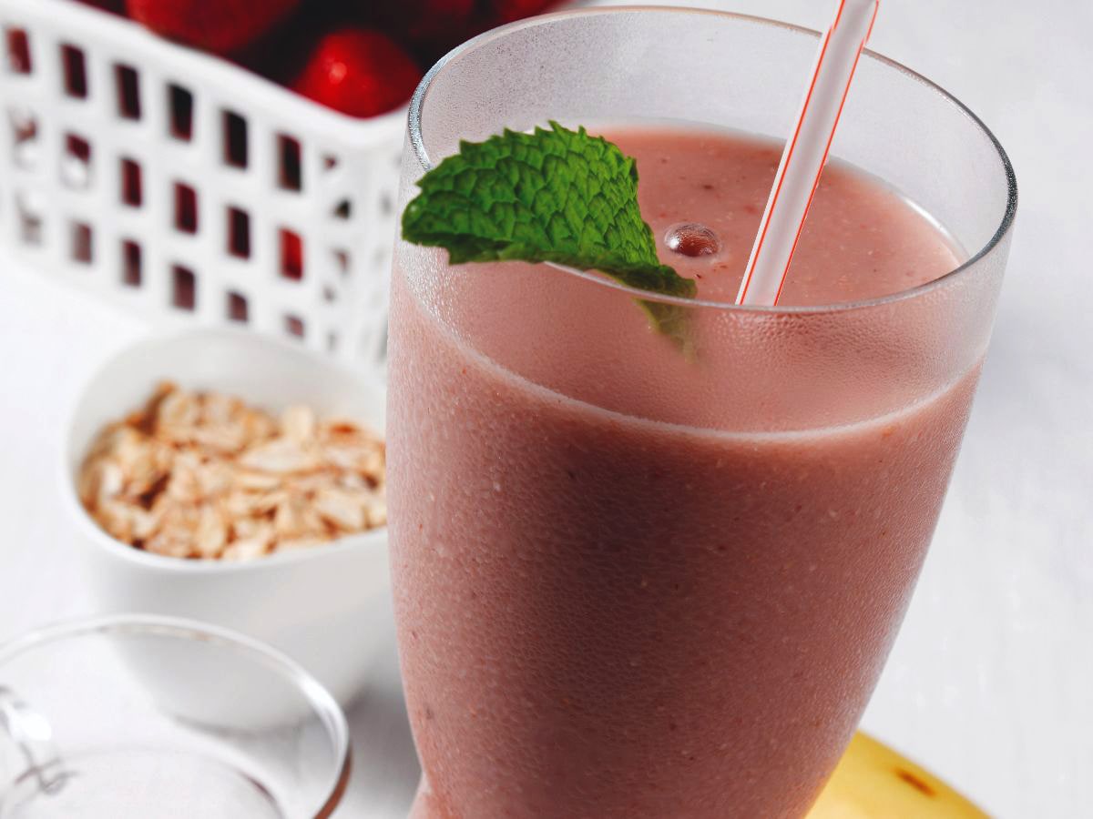 Maple Banana-Strawberry Recovery Smoothie