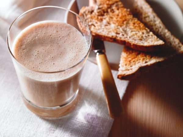Recipe — Maple Water and Almond Smoothie