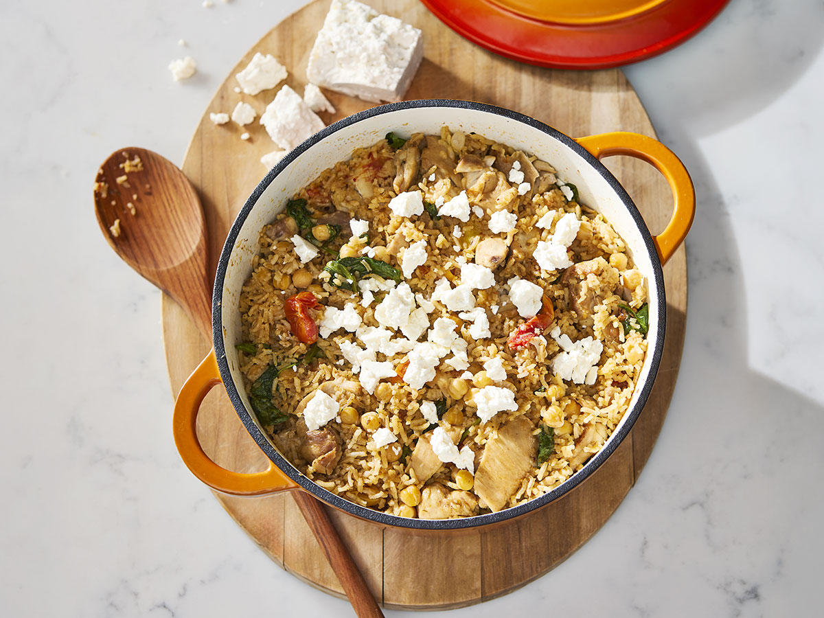 Recette_one_pot_riz_poulet_tomates_pois_chiches_feta_1200x900